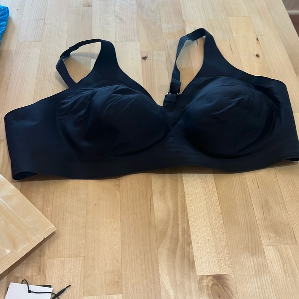 Knix Revolution Bra Never been Worn
